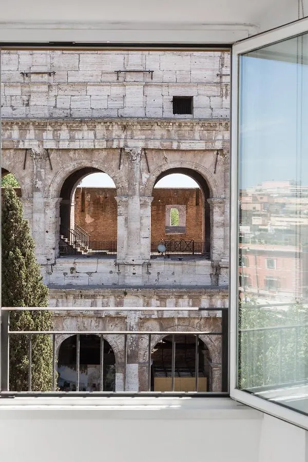 Amazing Colosseo Рим